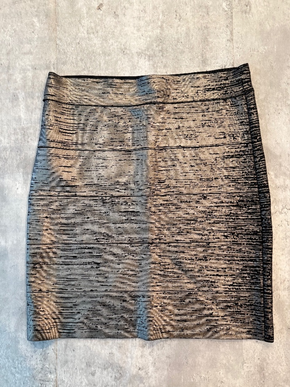BCBGMaxAzria Josie Metallic Gunmetal Foil Power Bandage Skirt Size Bodycon L